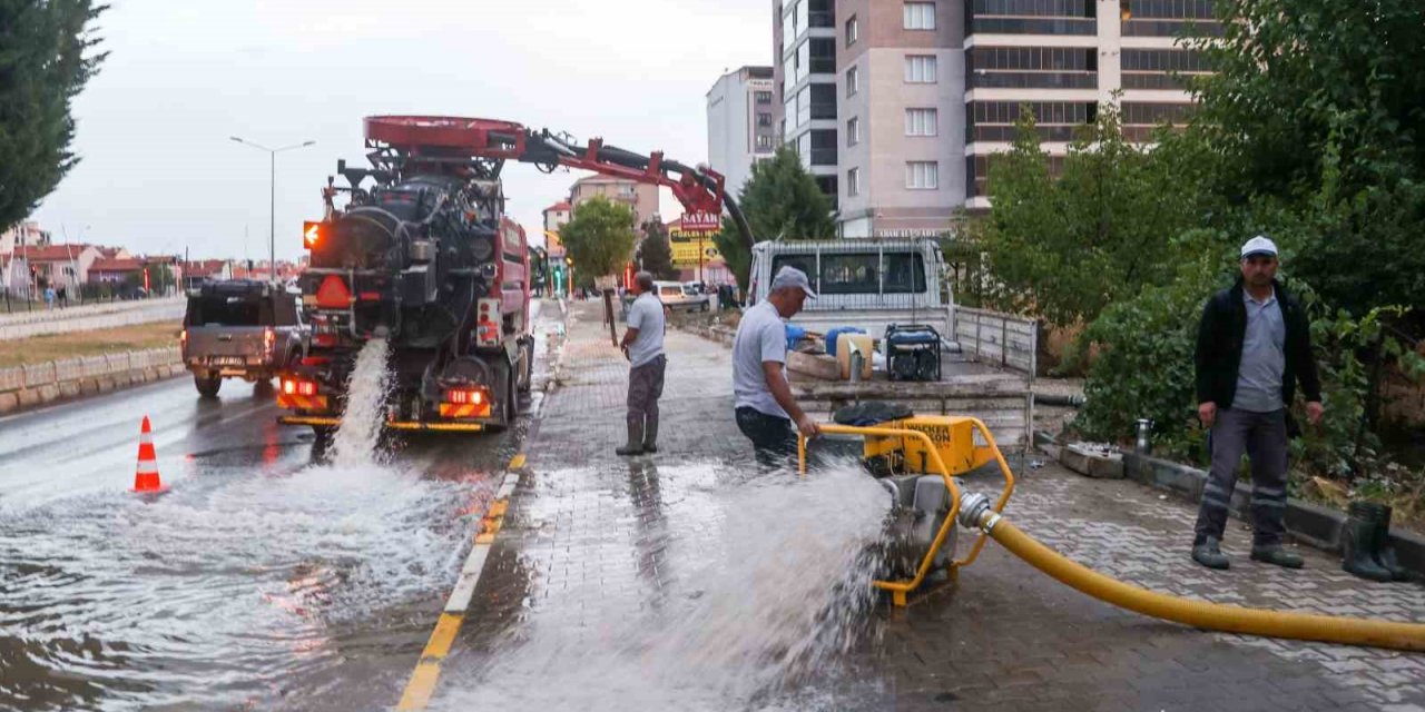 Uşak’ta yağış miktarı rekor seviyelere ulaştı