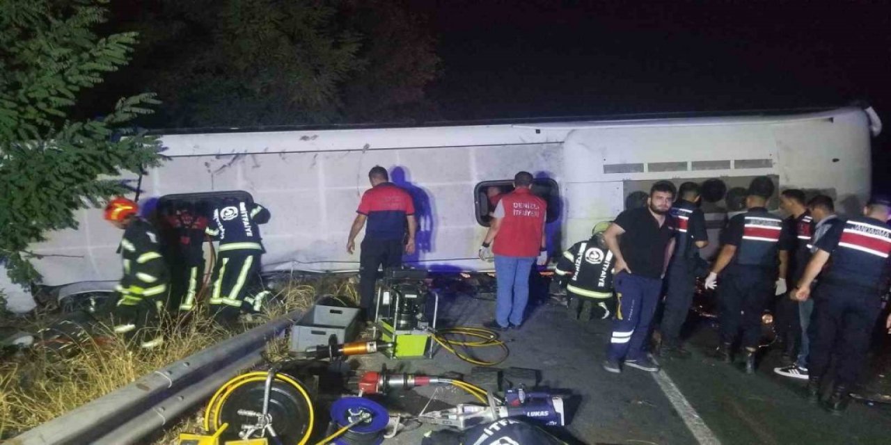 Düğün yolundaki kazada ölen 6 kişinin isimleri belli oldu