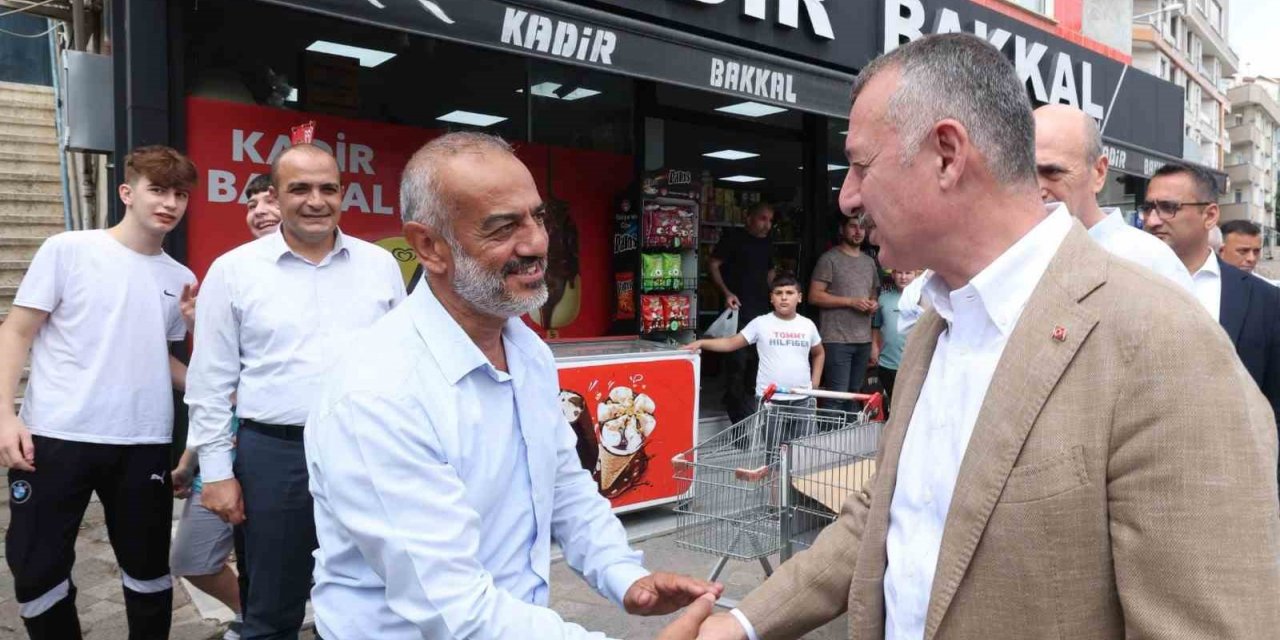 Büyükakın,Gebze’de esnaf ve vatandaşla buluştu