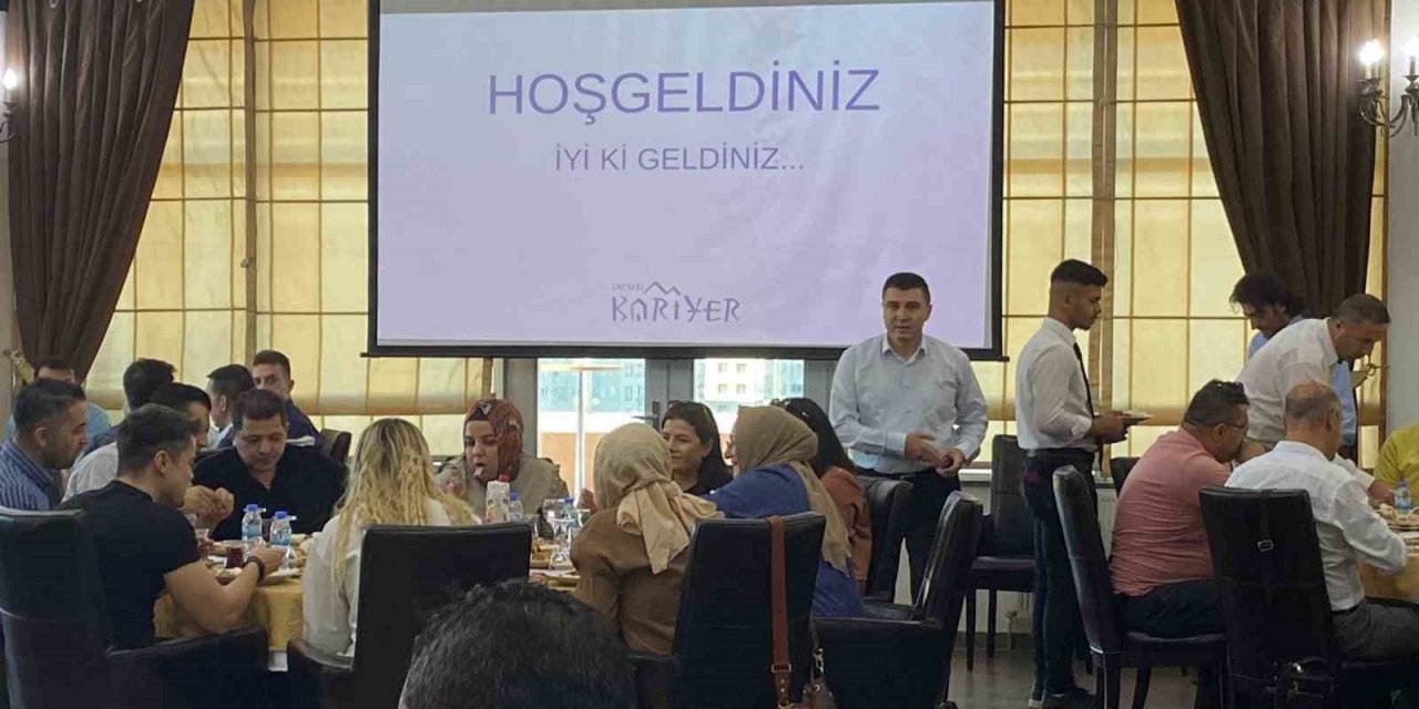 Kariyer Merkezi’nden Yüzlerce Vatandaşa İstihdam Başarısı