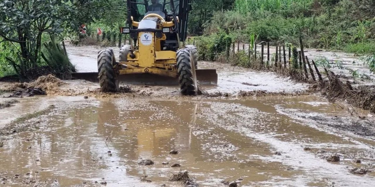 Tekkeköy’de ekipler sel afeti için sahada