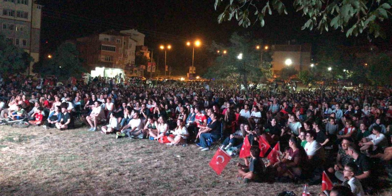 Millilerin, Avrupa şampiyonluğu Edirne’de coşkuyla kutlandı