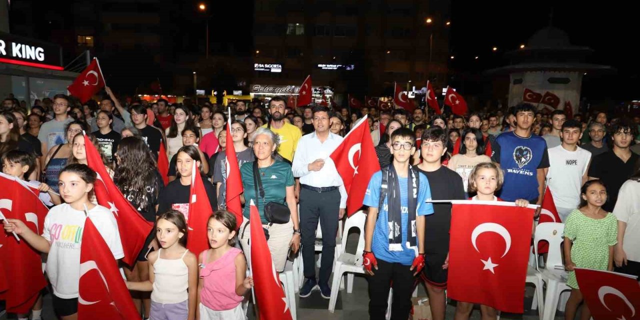 Nazilli’de şampiyonluk coşkusu meydanlara sığmadı