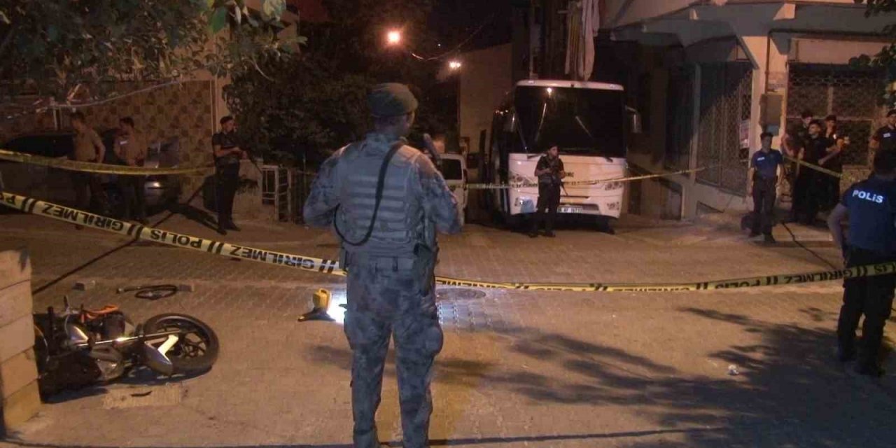 Esenyurt’ta husumetli iki aile arasında uzun namlulu silahlı kavga