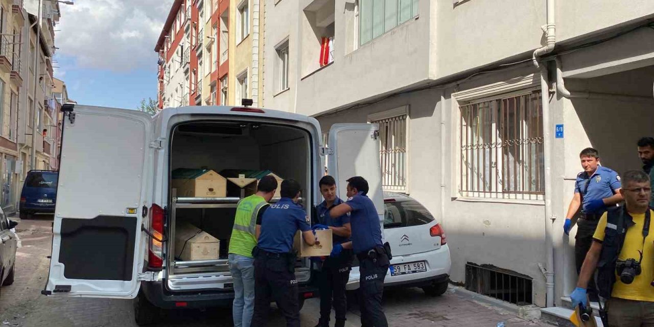 Şizofreni hastası evinde ölü bulundu