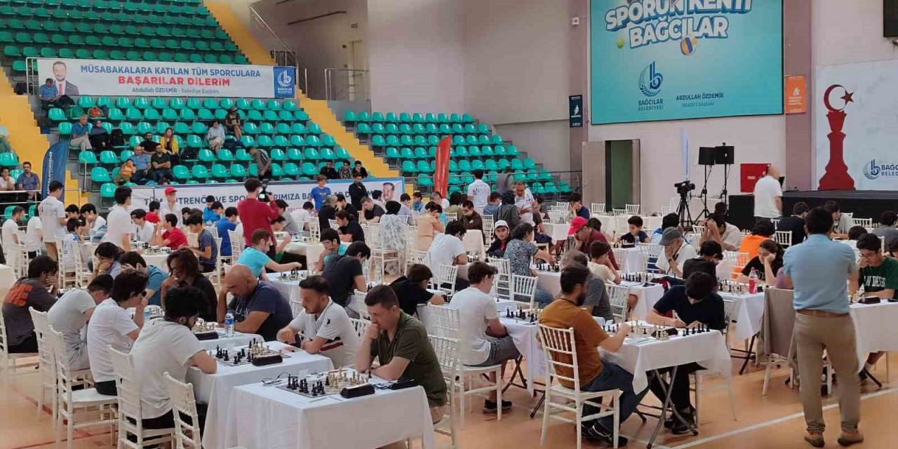 Bağcılar’da Türkiye Yüzyılı Uluslararası Satranç Turnuvası açılışı yapıldı