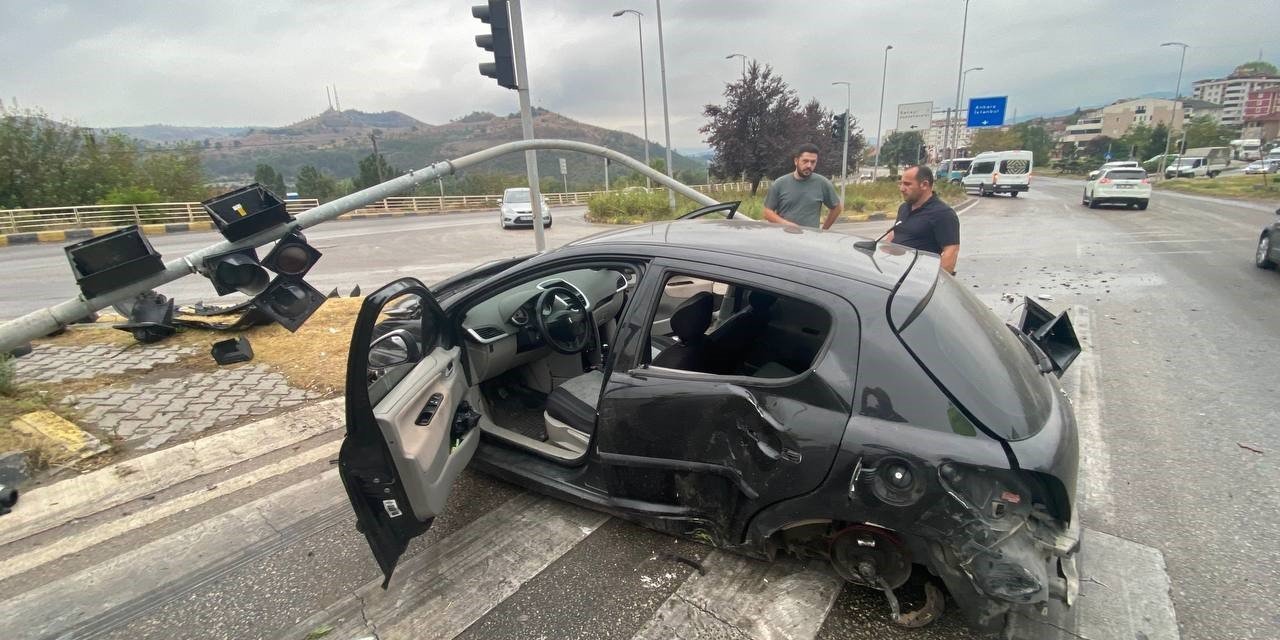 Kazada yaralanan sürücü hastaneden firar etti