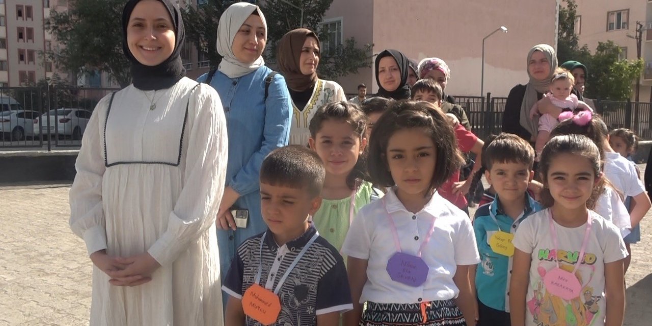 Muş’ta 18 bin öğrenci için ilk ders zili çaldı