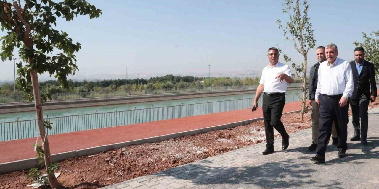 Şanlıurfa’da yeşil alan çalışmaları sürüyor