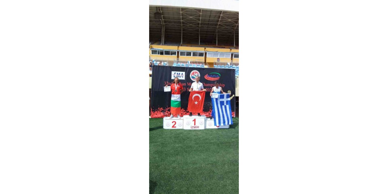 56 yaşındaki Eskişehirli sporcudan 3 altın madalya