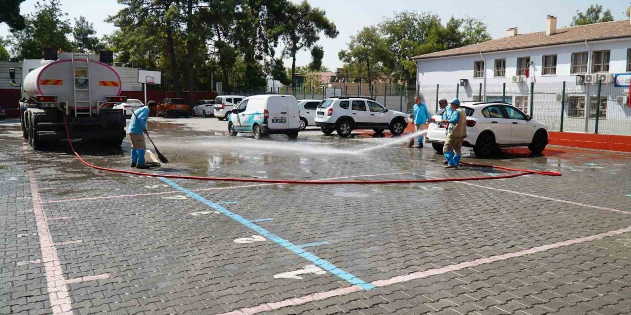 Haliliye’de eğitim dönemi öncesi temizlik atağı