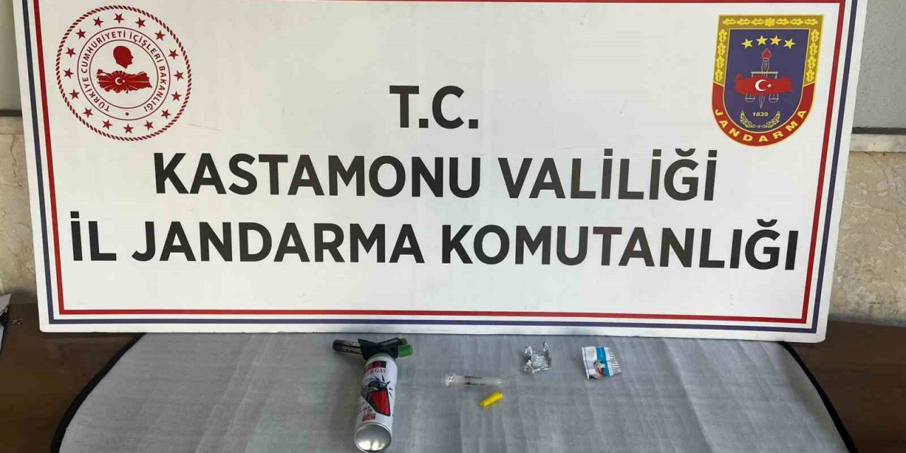 Piyasaya uyuşturucu sürerken yakalanan şahıs serbest bırakıldı