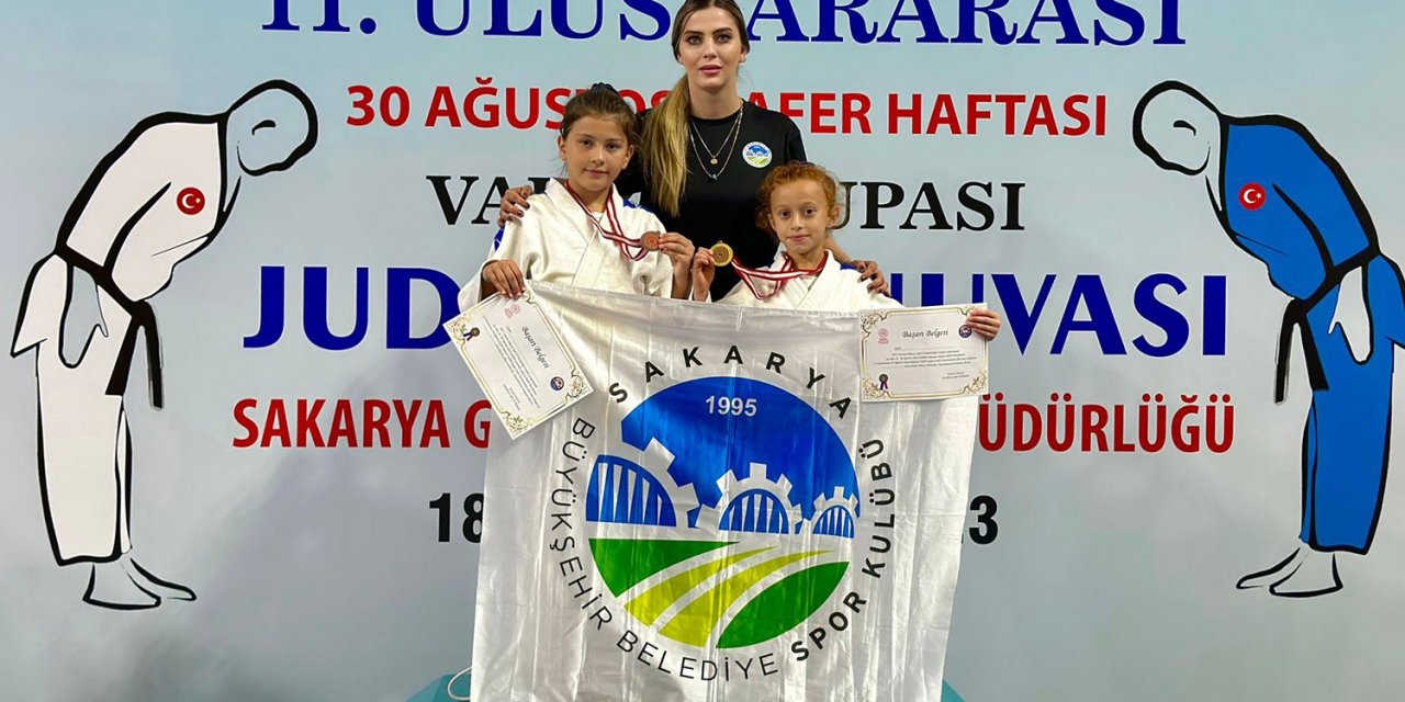 Büyükşehir’in süper miniklerinden önemli başarı