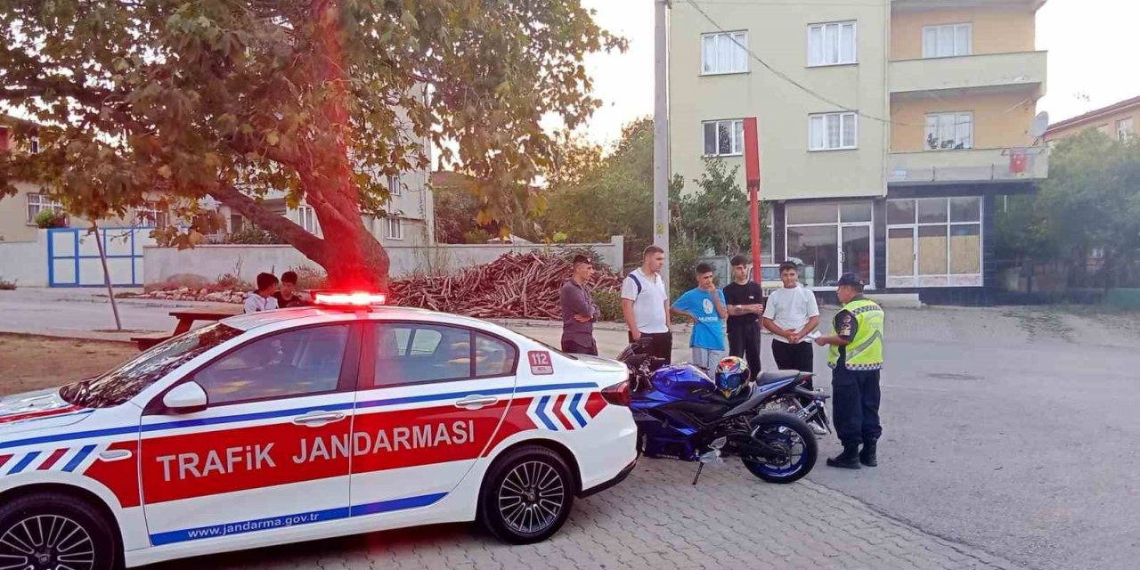Jandarma son bir ayda 90 bin 418 aracı denetledi