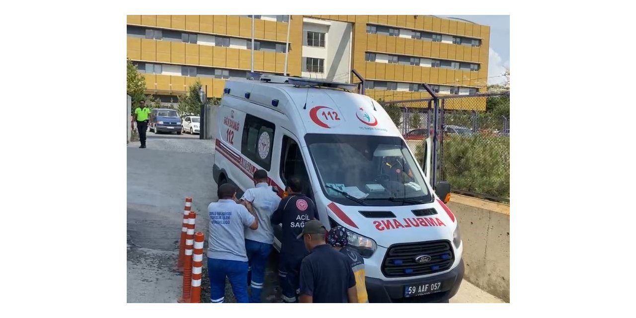 Ayağının üzerinden araç geçen temizlik işçisi yaralandı