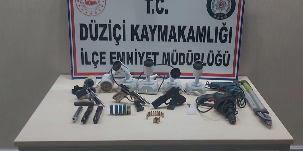 Osmaniye’de güvenlik kamerası çalan hırsızlar güvenlik kamerasına yakalandı