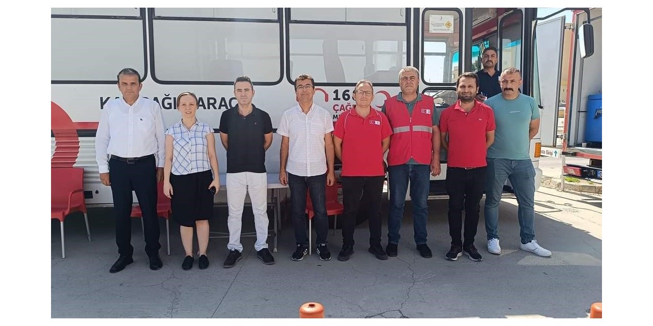 Hastane çalışanlarından kan bağışı