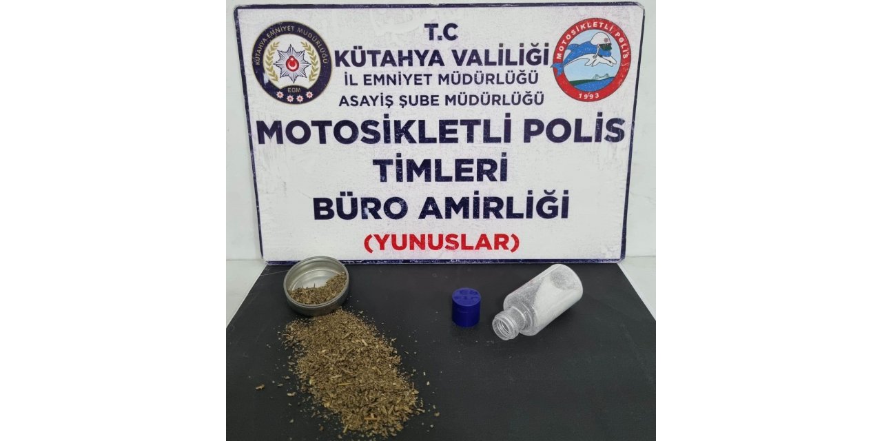 Kütahya’da Yunus Timlerince 2 kişinin üzerinde uyuşturucu ele geçirildi