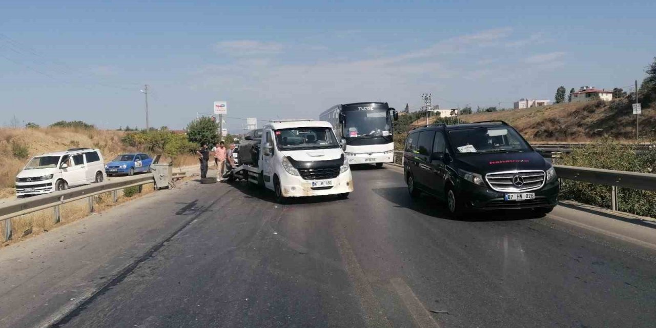 Yaralamalı kazaya giden polisin maddi hasarlı kazada ‘haklılık’ mesaisi