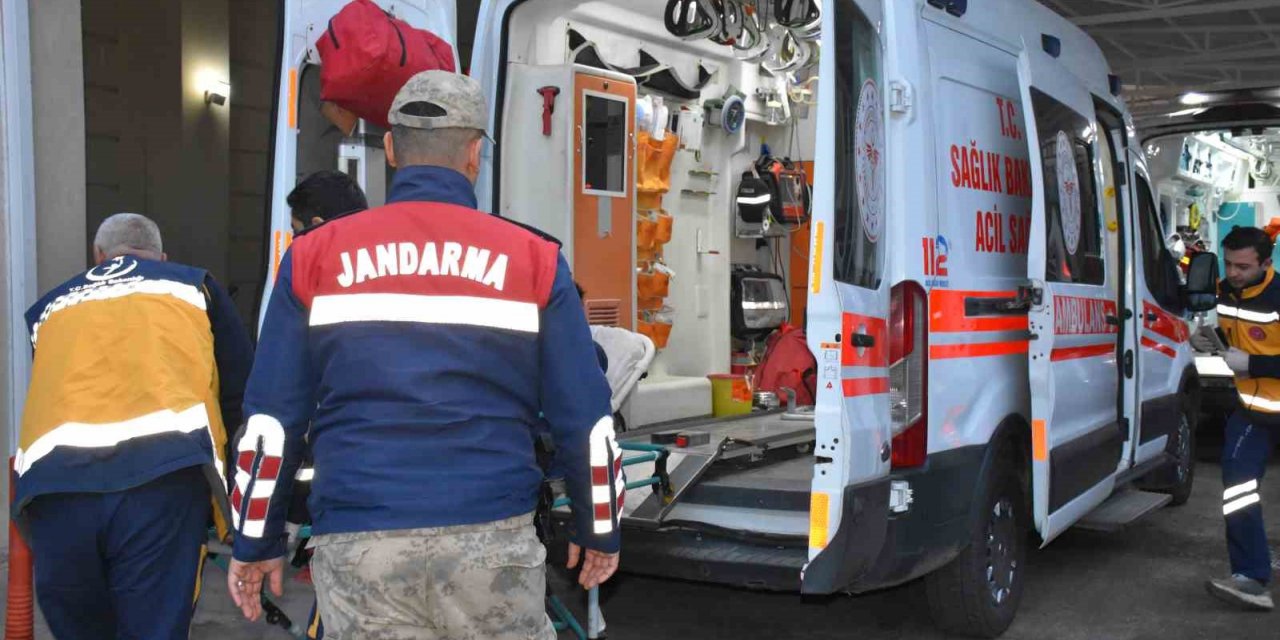 Şanlıurfa’da kamyonetin altında kalan bebek hayatını kaybetti