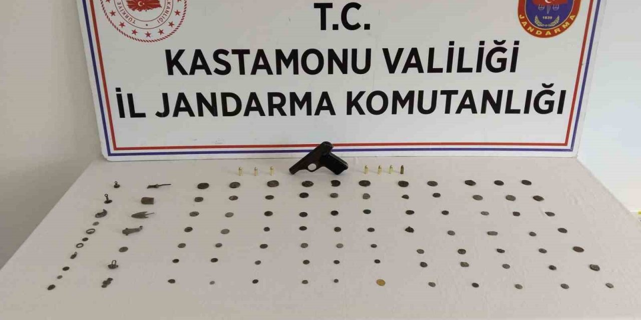 Piyasaya tarihi eser sürmek isteyen şahıslara operasyon: 2 gözaltı