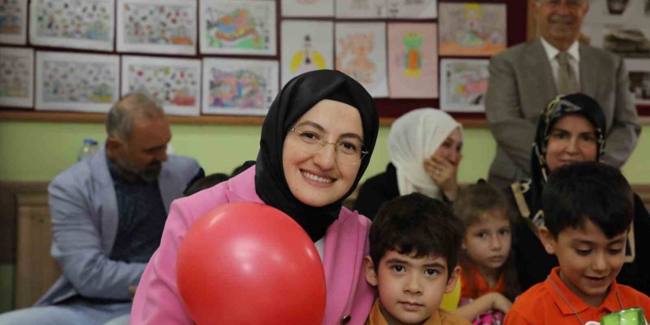 Okula yeni başlayan miniklerin çantaları Akyurt Belediyesi’nden