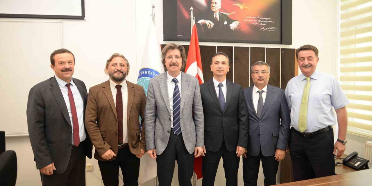 Sosyal Bilimler Enstitüsü’nde yeni Müdür Prof. Dr. Sezgin Kaya oldu