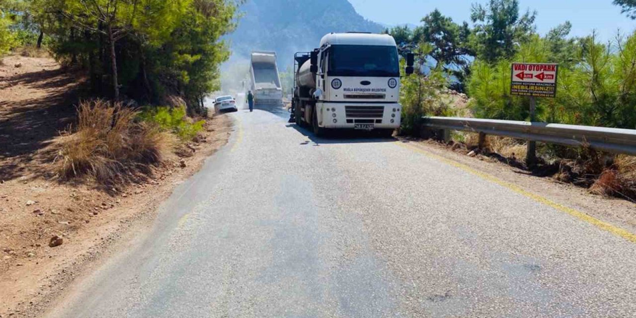 Kırsal mahallelerde yol çalışmaları devam ediyor