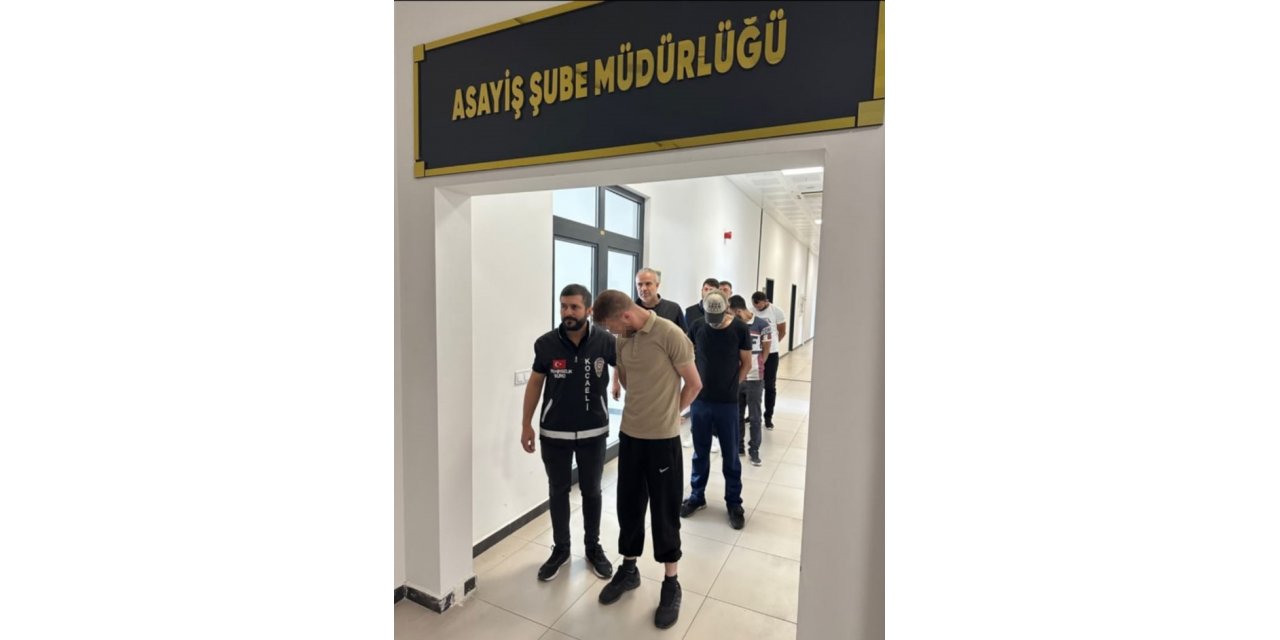 Çaldıkları motosikleti satınca yakayı ele verdiler