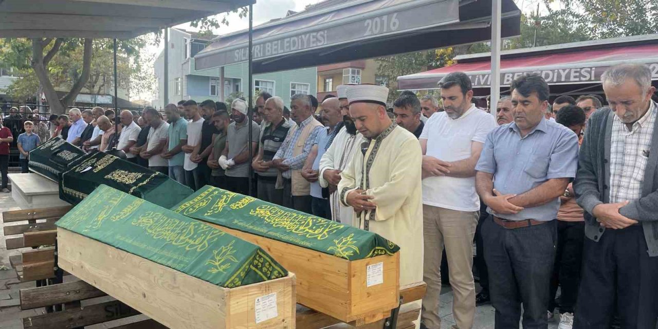 TEM’deki kazada hayatını kaybeden 4 kişi Silivri’de son yolculuğuna uğurlandı