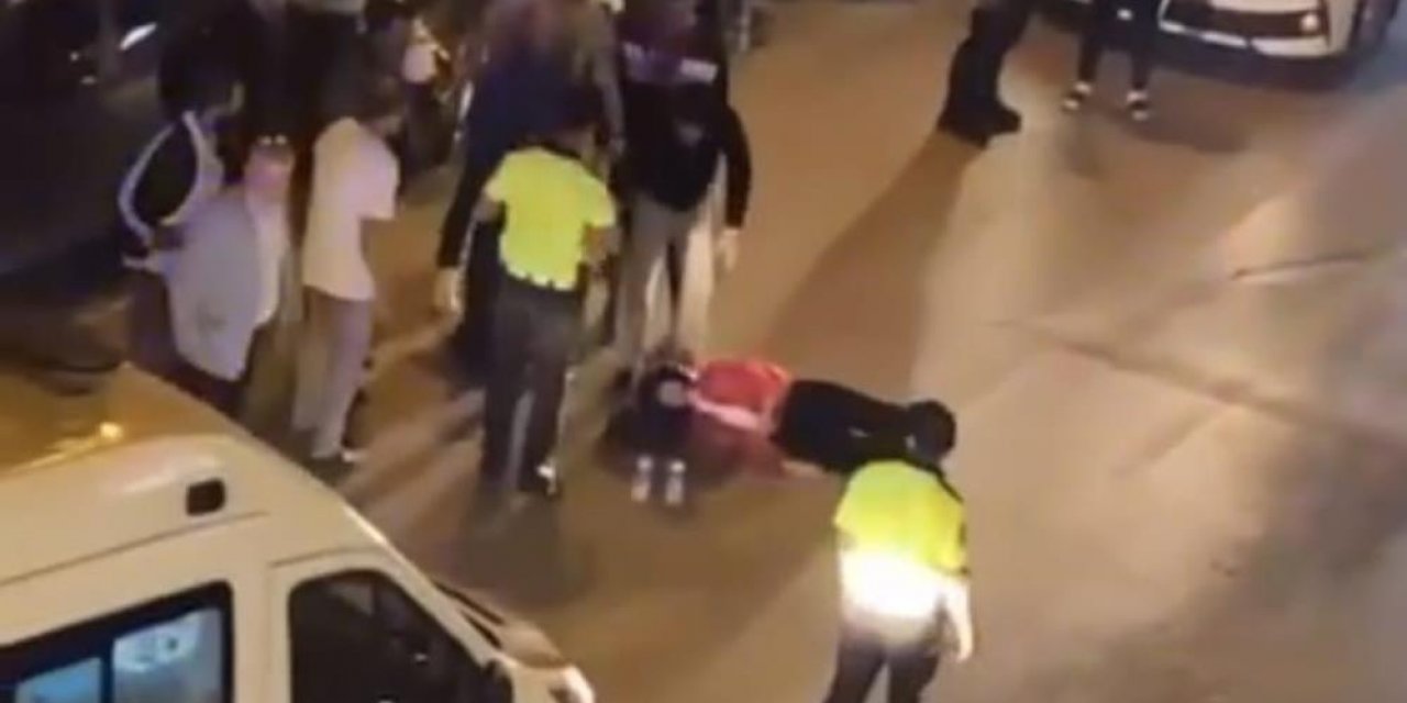 Kazada yaralanan kadın sürücüyü tekmeleyip kaçtı! O anlar kamerada