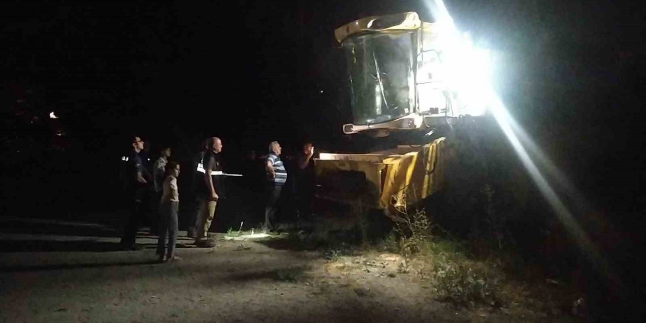 Park halindeki biçerdöver kurşunlandı