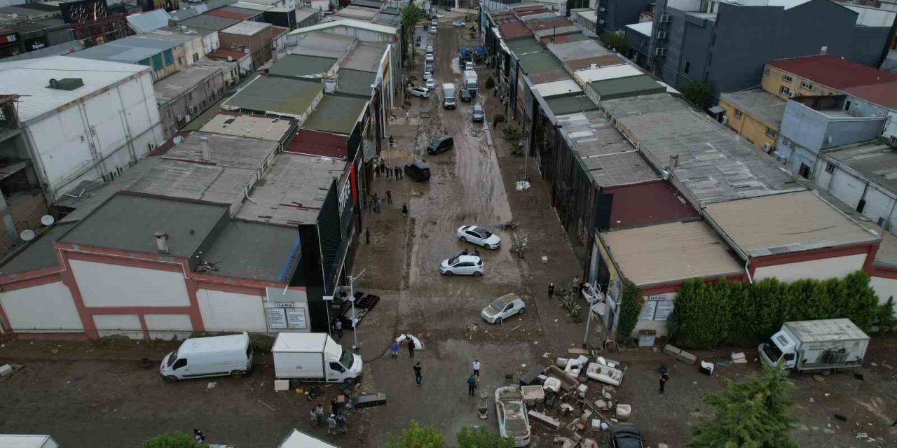 Havadan çekilen görüntülerle Mobilyacılar Sitesi’nin durumu gözler önüne serildi