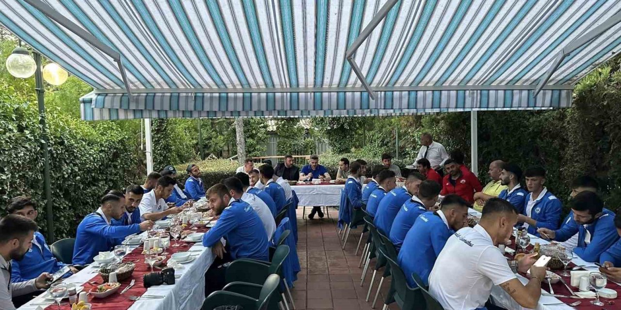 Anadolu Üniversitesi yeni sezon öncesi yemekte buluştu