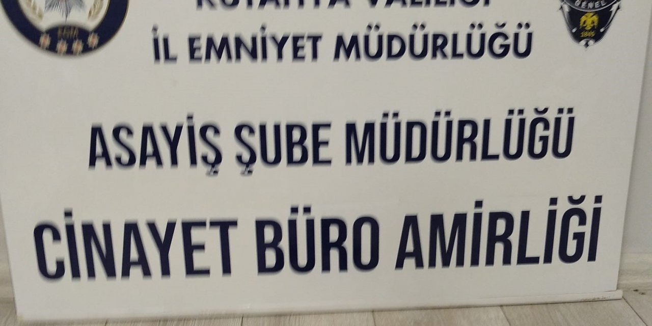 Kütahya’da eğlence mekanı önünde 1 kişiyi yaralayan zanlı yakalandı