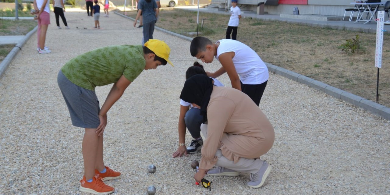 Bocce petank çiftler yarışması