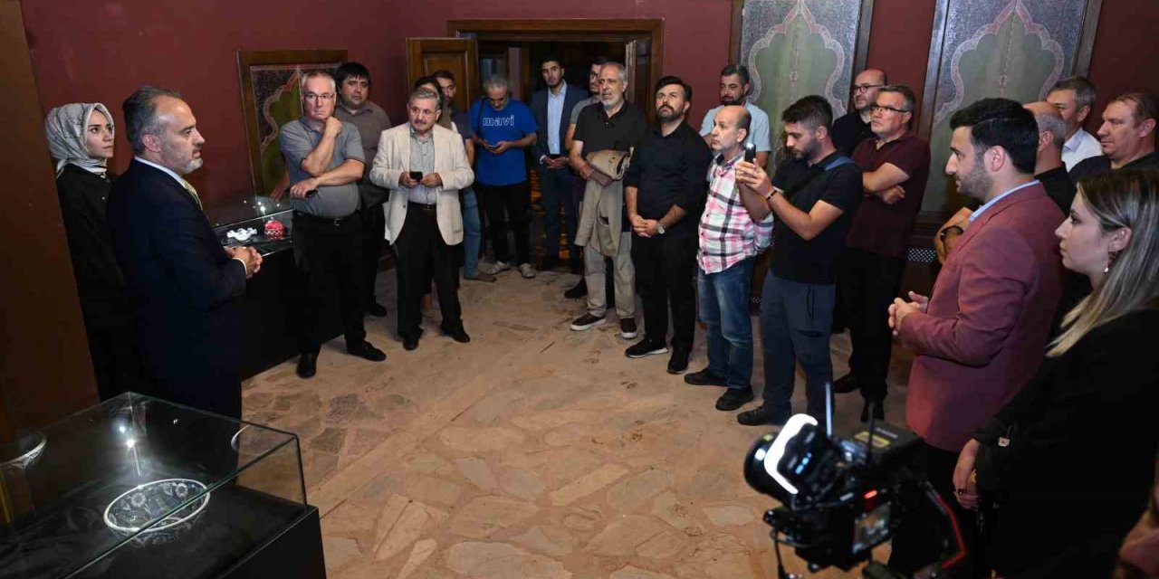 İlk günkü ihtişamına kavuşan 4 asırlık Bursa Mevlevihanesi açılış için gün sayıyor!