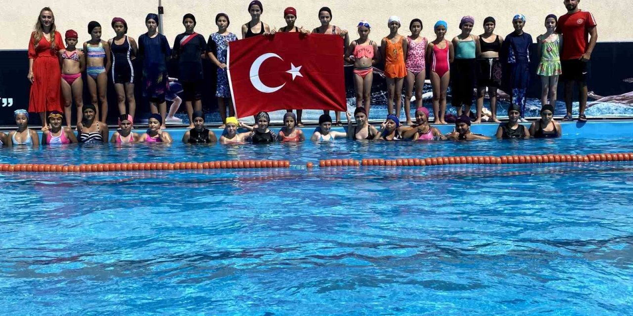 Yüzme bilmeyen 550 çocuğa eğitim