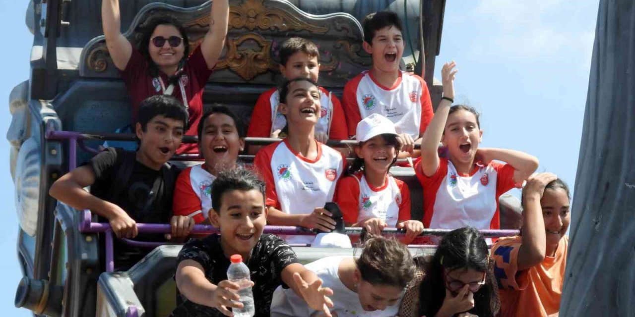 Kepez’in yaz spor okullarına lunaparklı kapanış