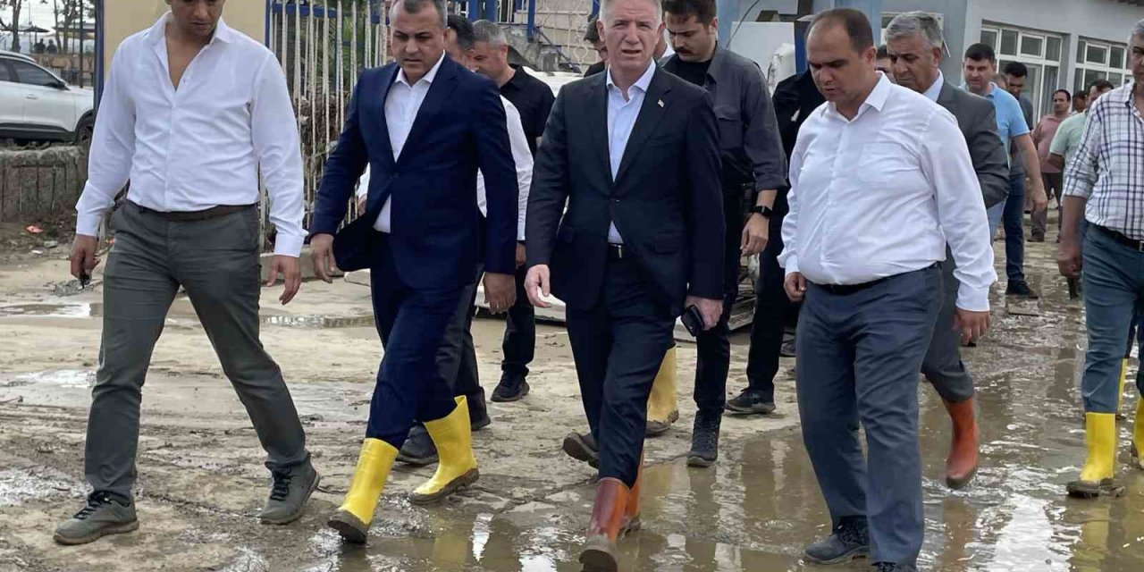 İstanbul Valisi Davut Gül selin vurduğu Halkalı Gümrük’te incelemelerde bulundu