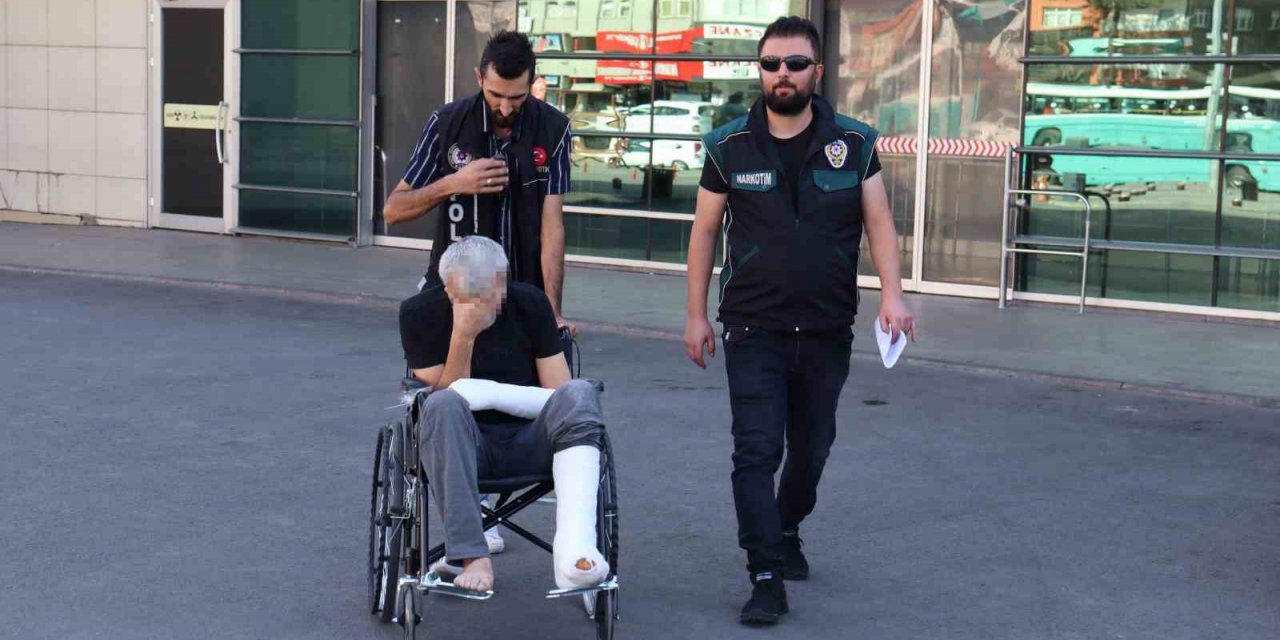 Yakalanacağını anladı, 1’inci kattan atladı