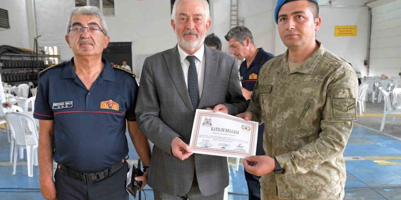 Isparta Belediyesi İtfaiyesi’nden askeri personele arama ve kurtarma eğitimi