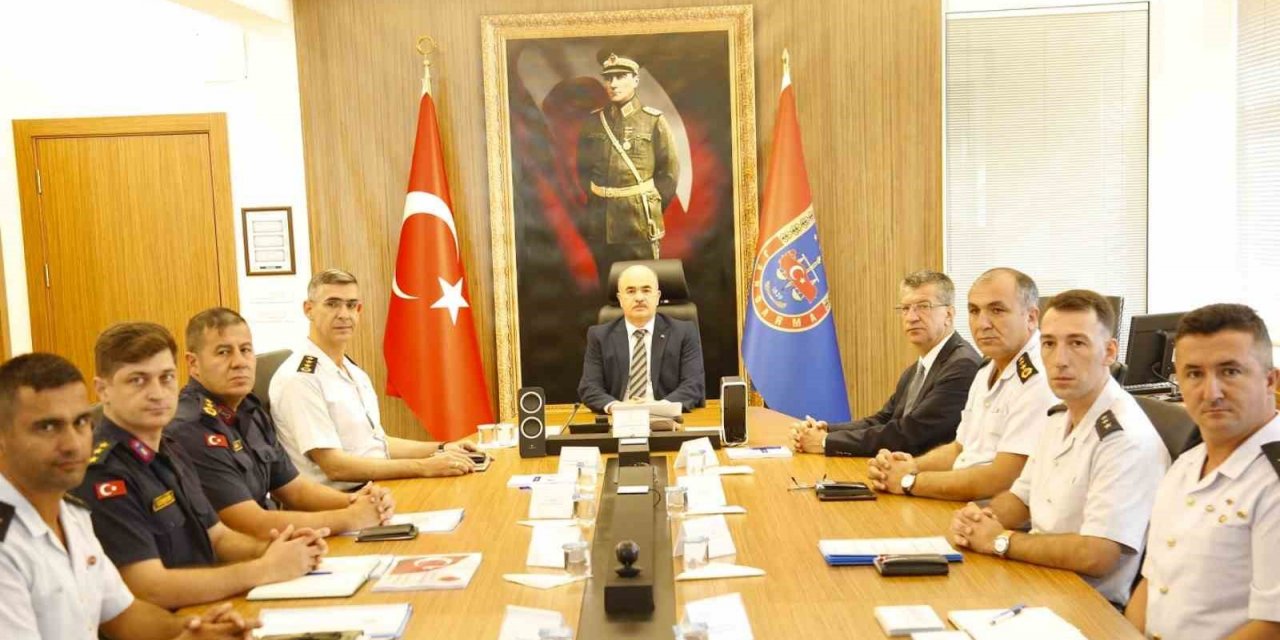 Vali Dağlıdan, huzur ve güvende kararlılık vurgusu