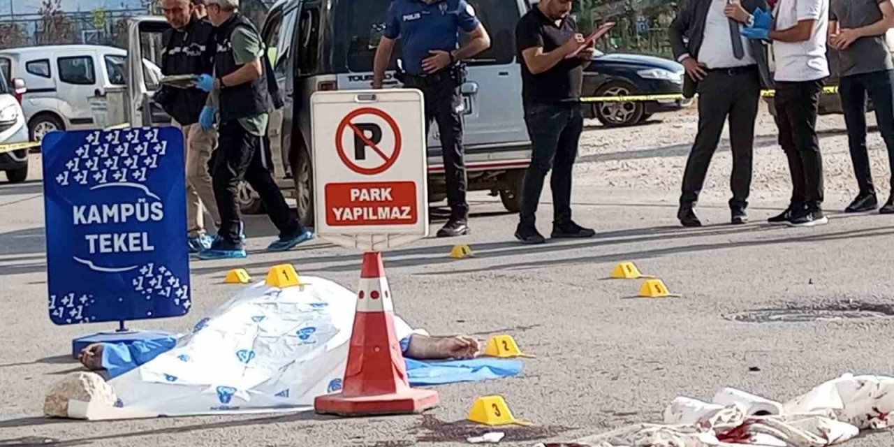 Sokak ortasında yaşanan silahlı saldırıda bir kişi öldü, bir kişi yaralandı