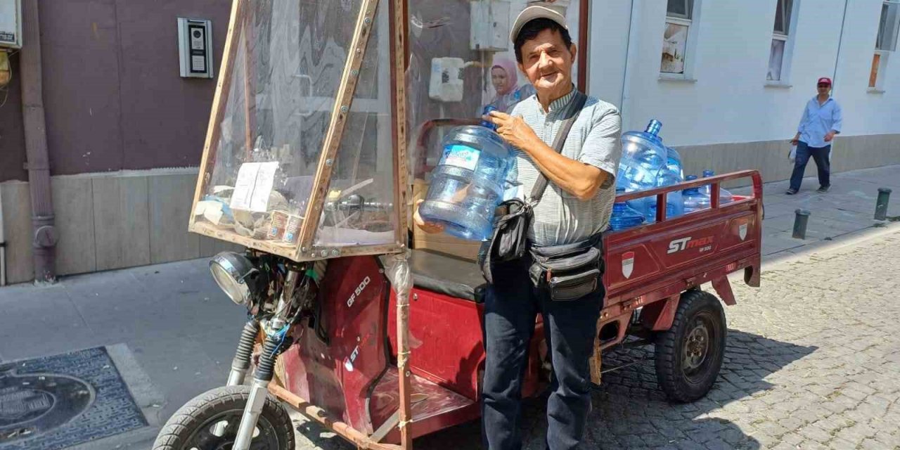 Damacana su dağıtarak sağlıklı kalıyor