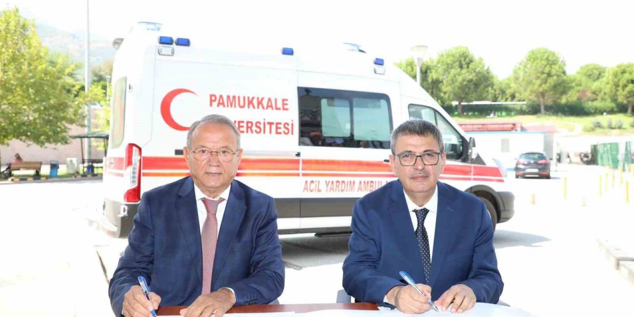 PAÜ Hastanesine yeni bir ambulans bağışlandı