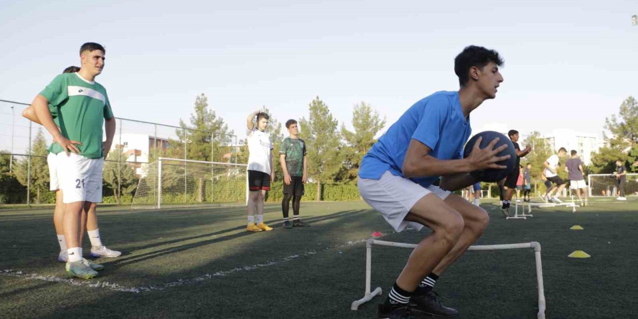 Diyarbakır’da yetişen çocuk ve genç futbolcular, Süper Lig takımlarına hazırlanıyor