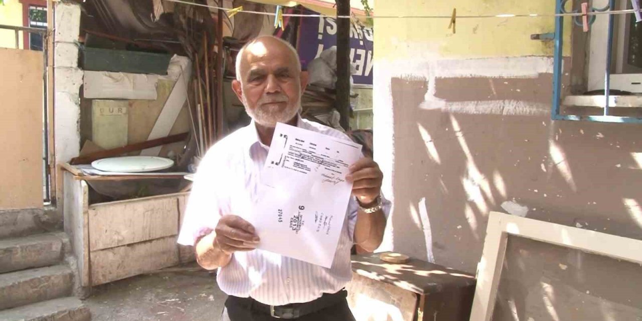 Hediye gelen çaydanlık 48 yıllık evine mal oldu