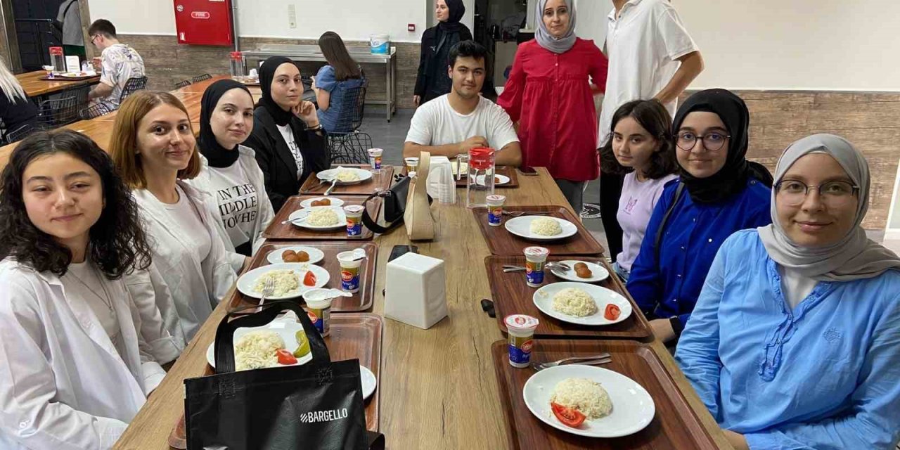 Altınküre Fen ve Anadolu Lisesi’nde geleneksel mezunlar buluşması