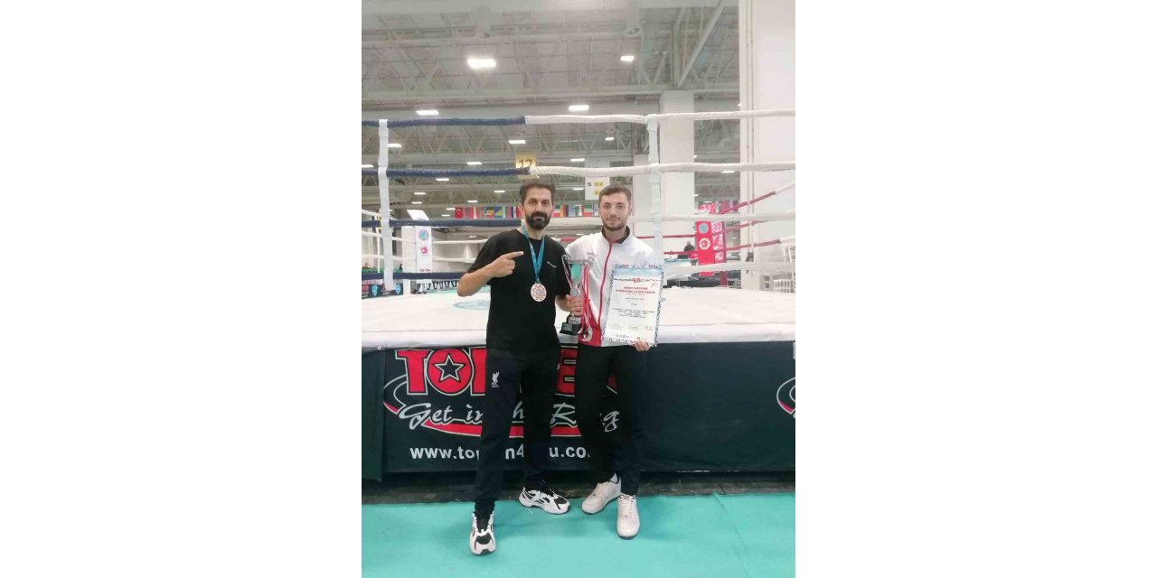 Samsunlu kick boksçu Avrupa şampiyonu oldu